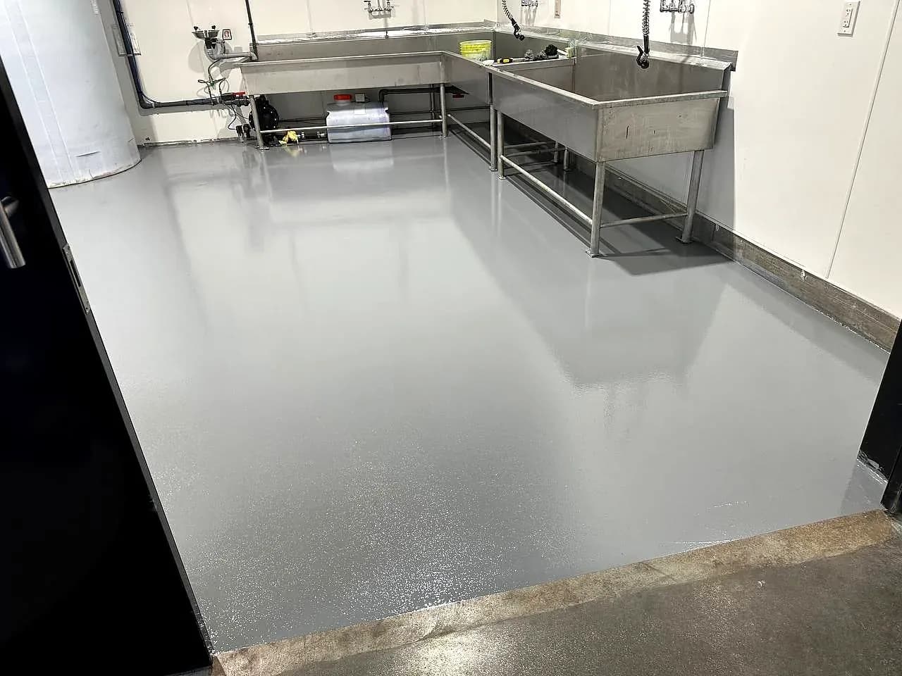 Commercial kitchen floor, a industrial project by Lunex