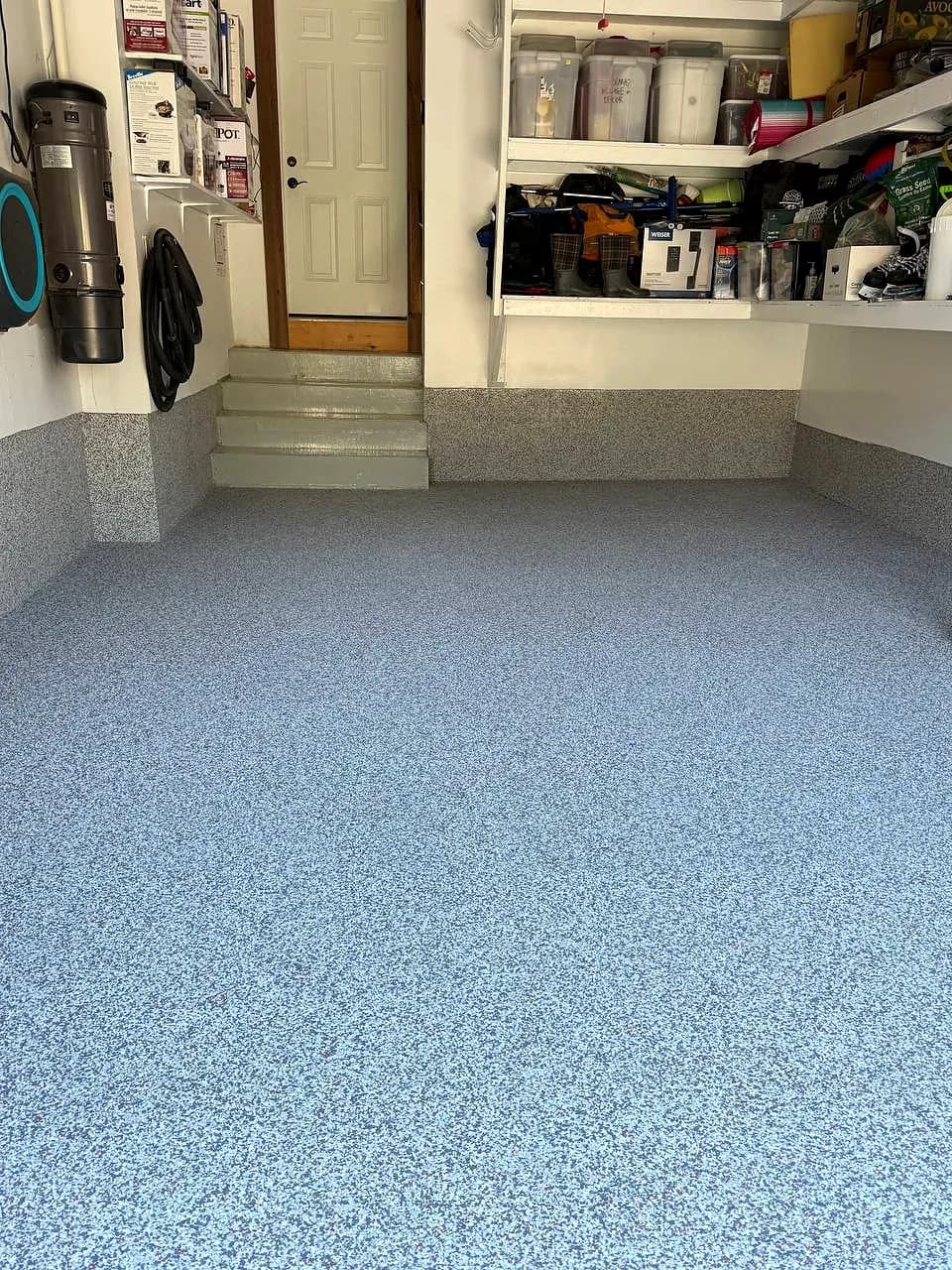 Blue flake garage, a residential project by Lunex